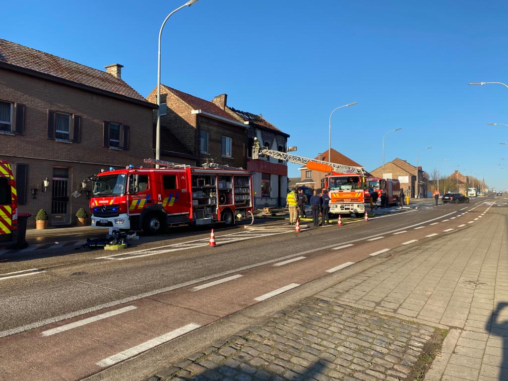 Brand verwoest bar op Luikersteenweg in Sint-Truiden