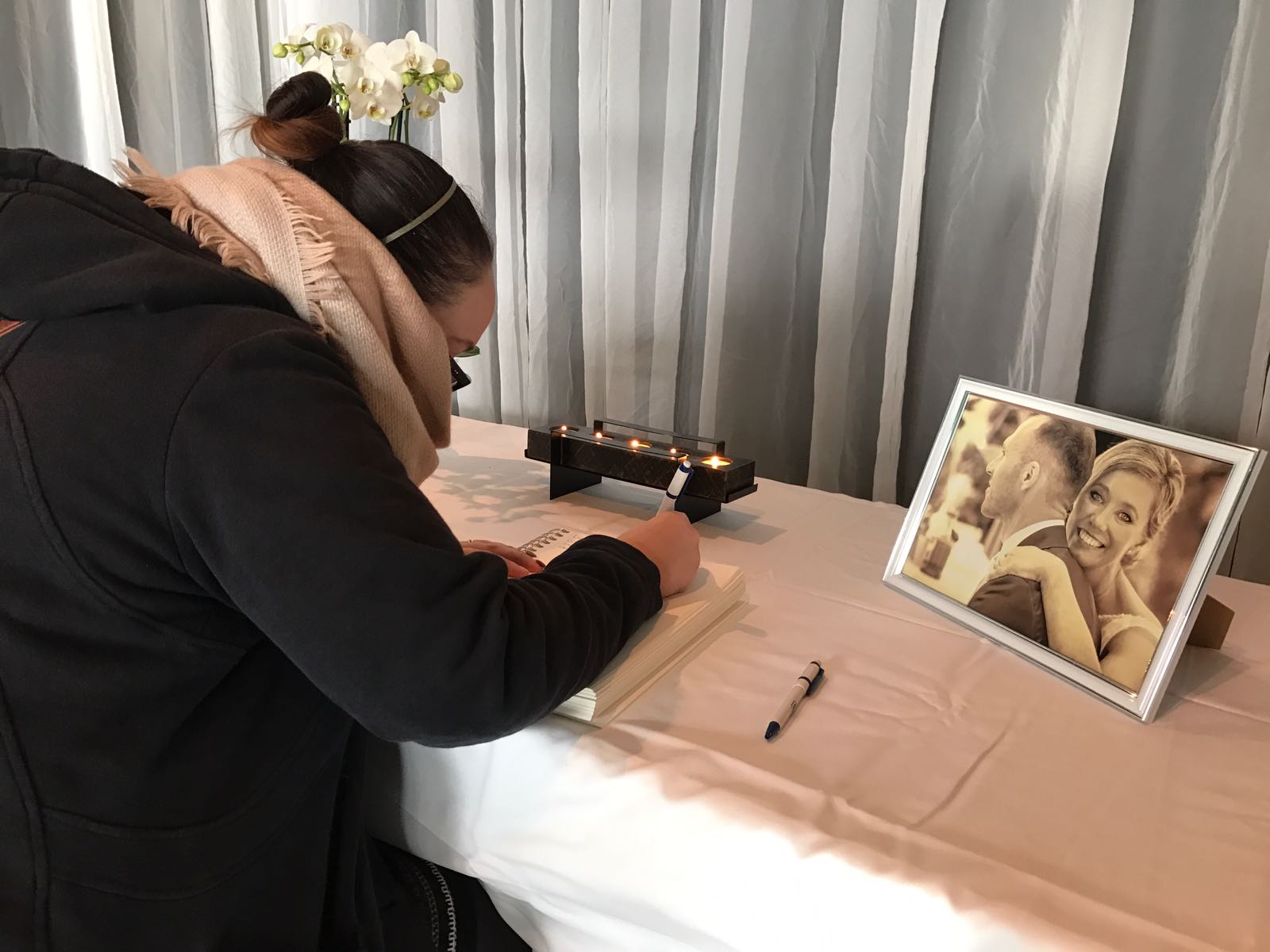 KRC Genk opent rouwregister voor overleden vrouw van Thomas Buffel